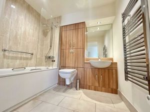 BATHROOM- click for photo gallery